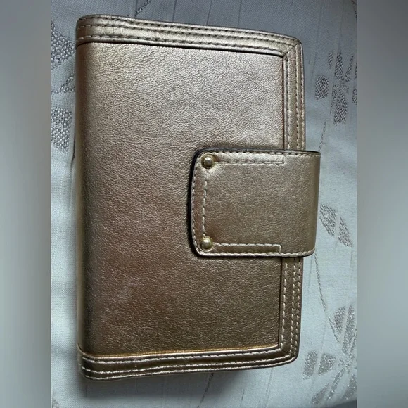 PREOWNED Coach gold leather Turnlock Agenda Wallet - Picture 2 of 12